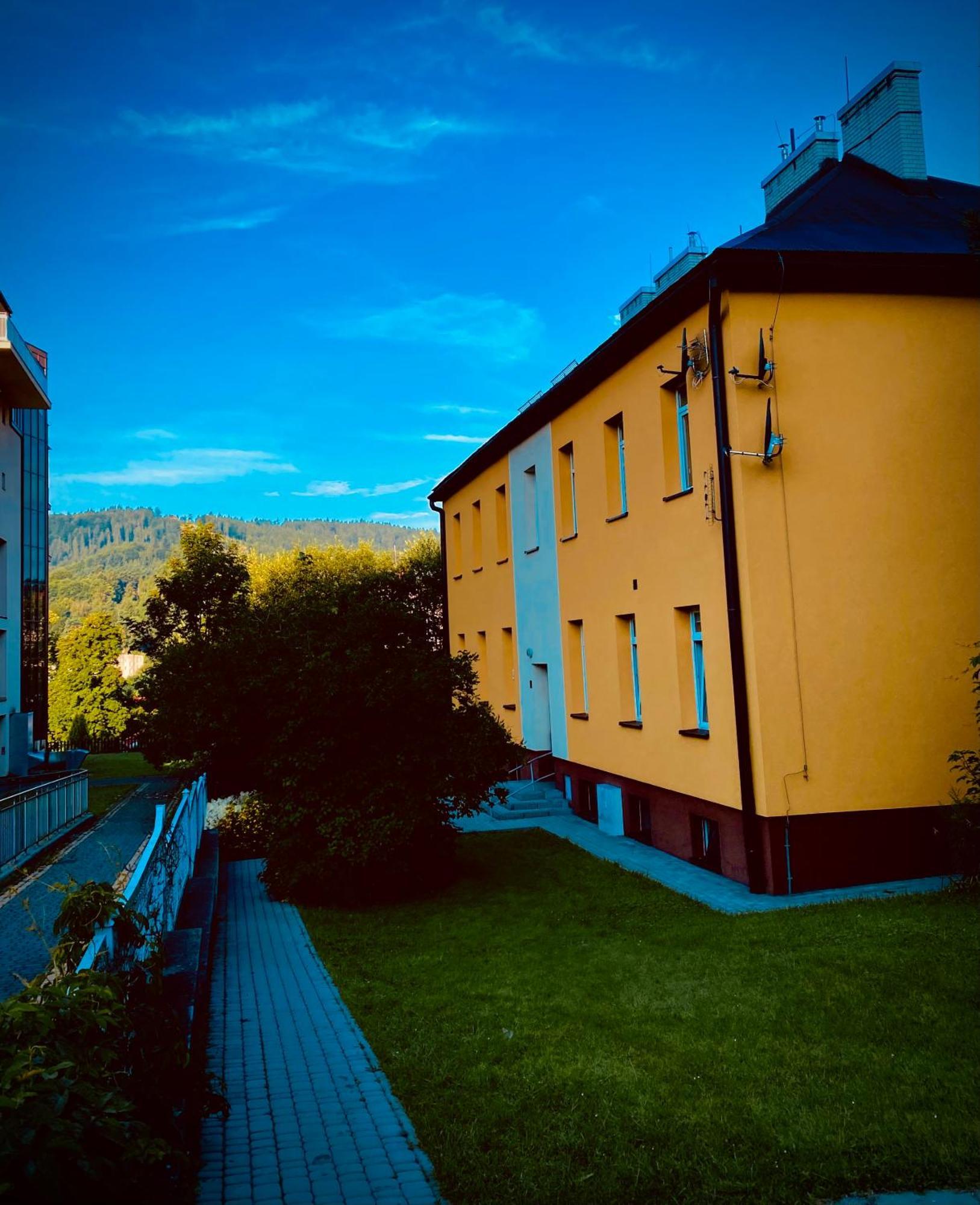 Cristal Apartament Krynica - Zdroj Luaran gambar